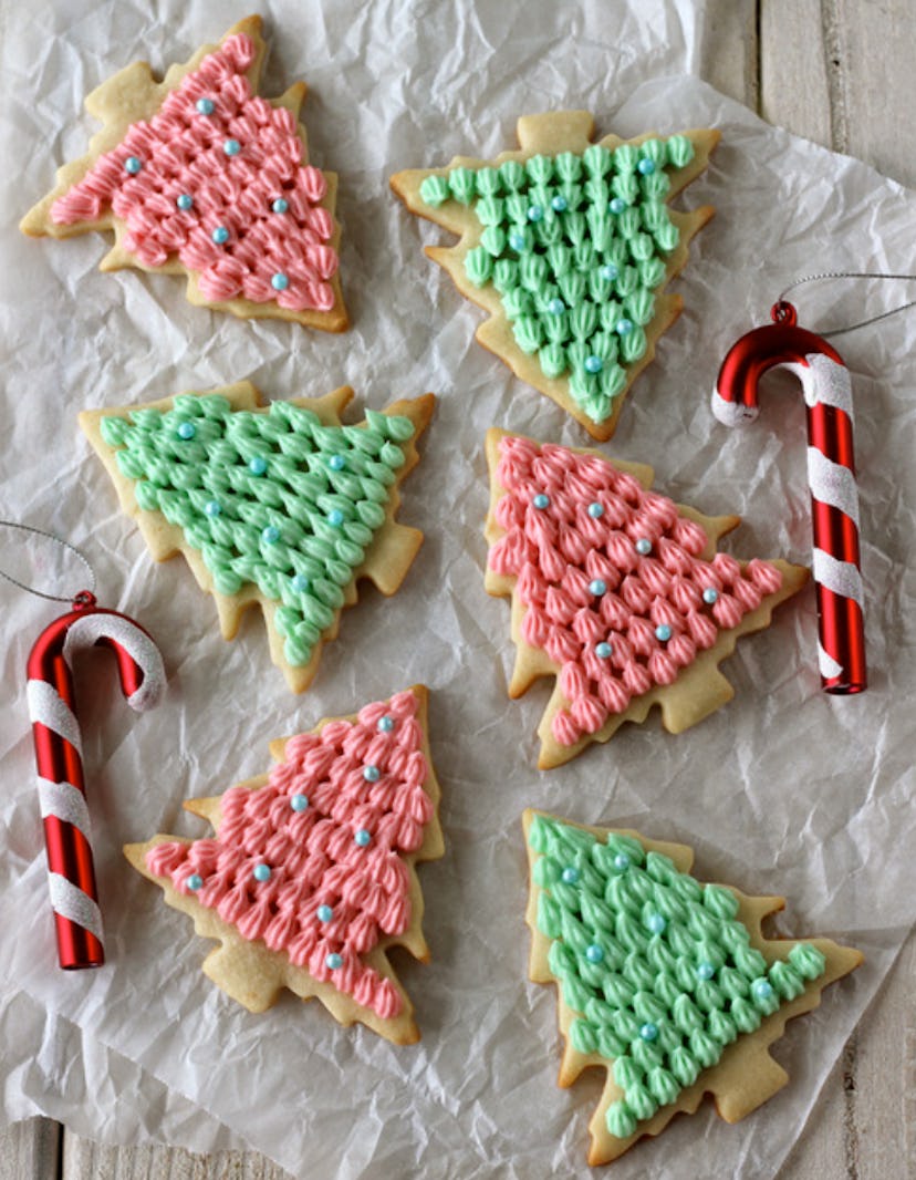 Frosting your Christmas cookies with buttercream is always a great decorating option. 