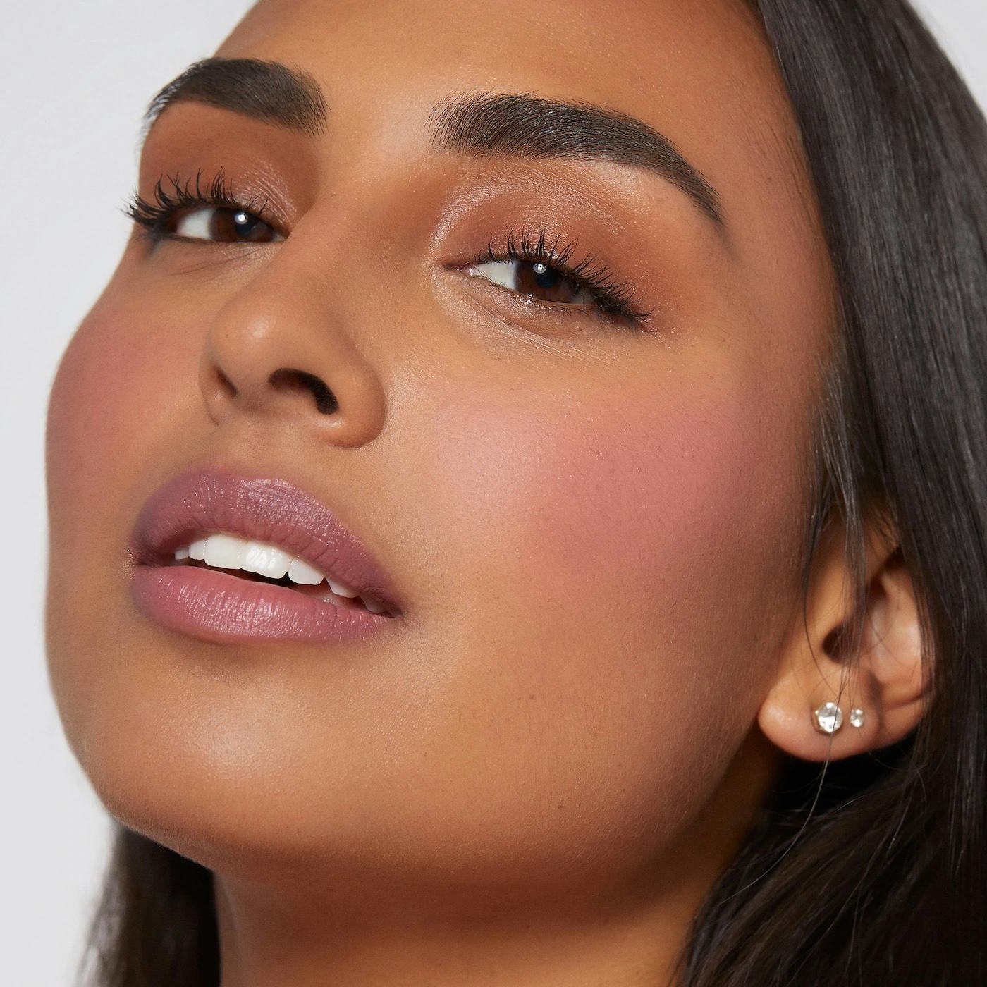 Rare Beauty blush model swatch color