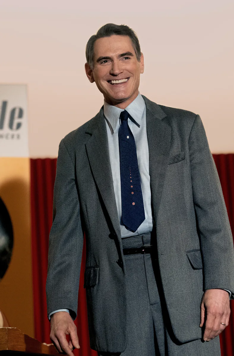 'Hello Tomorrow!' Review: Apple's New Sci-Fi Show Isn't the Next ...