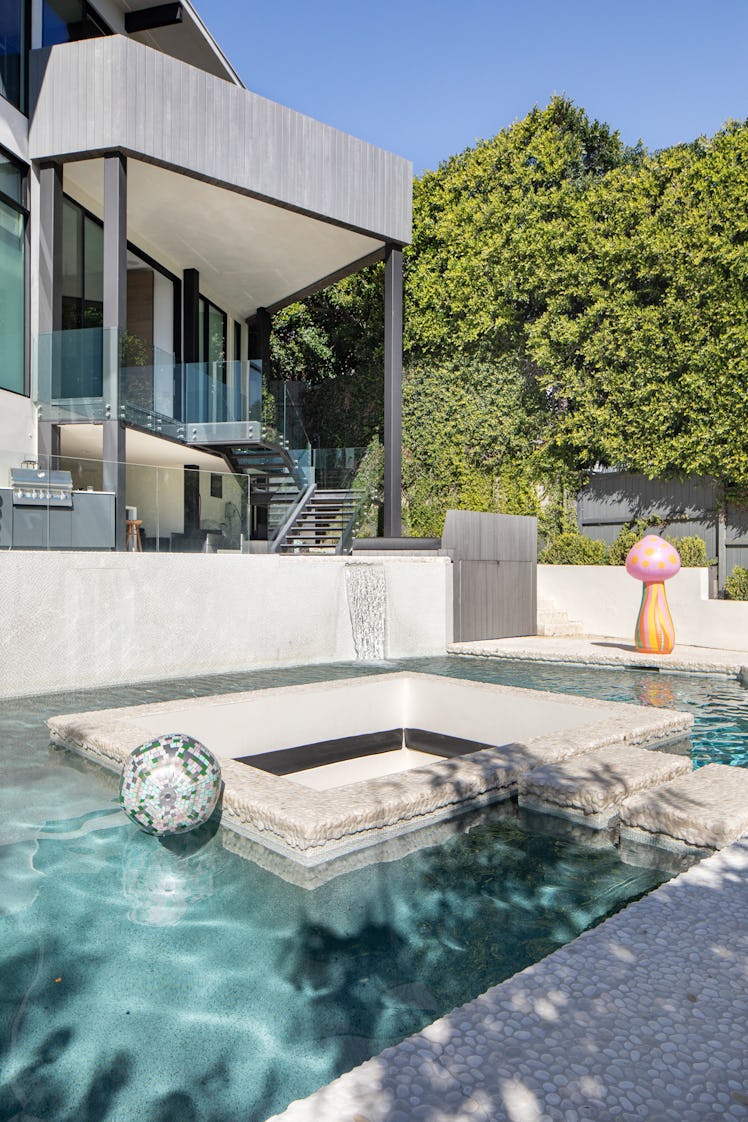The Charli and Dixie D'Amelio Airbnb includes access to their pool in the Hollywood Hills. 