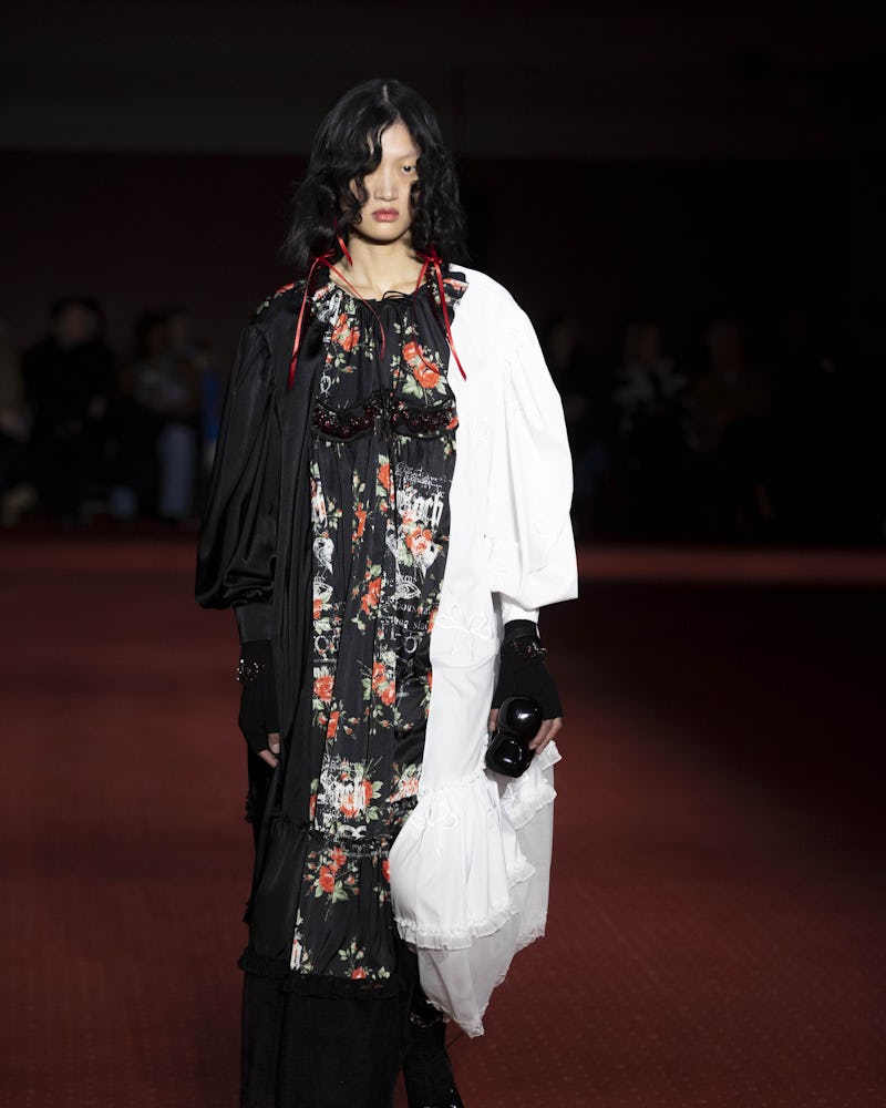 Simone Rocha's Fall/Winter 2023 Collection Featured Straw-Stuffed Ball ...