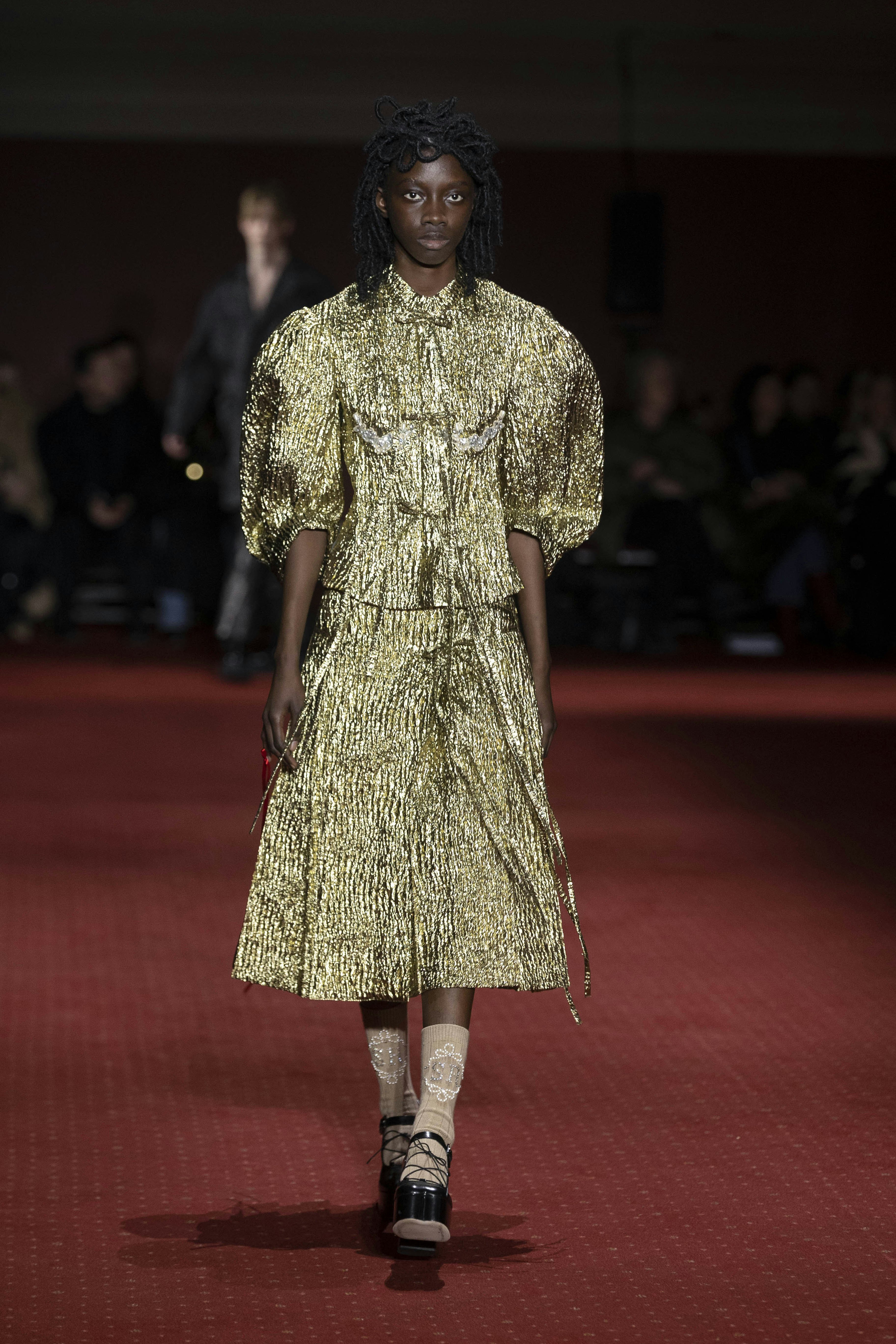 Simone Rocha's Fall/Winter 2023 Collection Featured Straw-Stuffed Ball Gowns