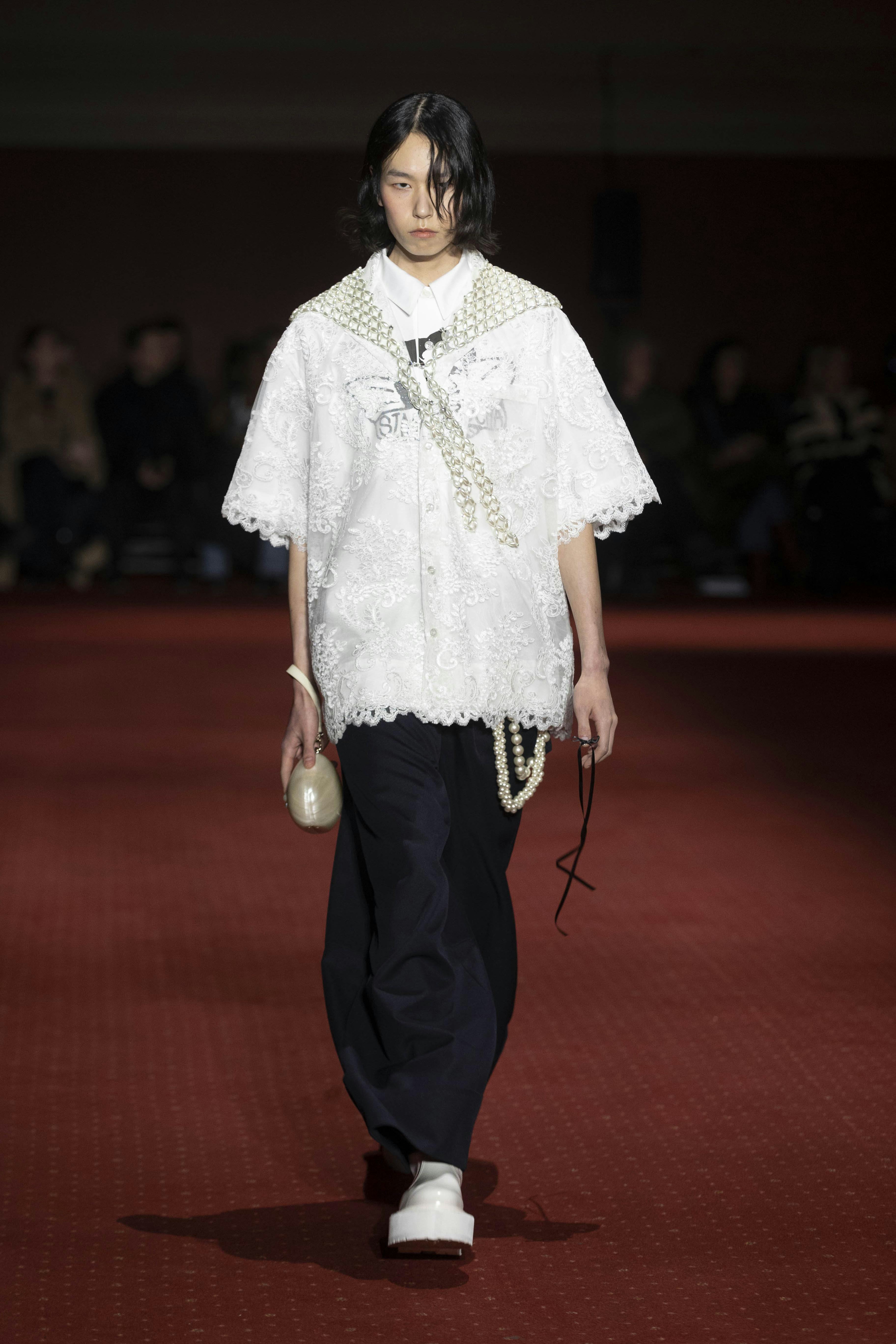 Simone Rocha's Fall/Winter 2023 Collection Featured Straw-Stuffed Ball ...