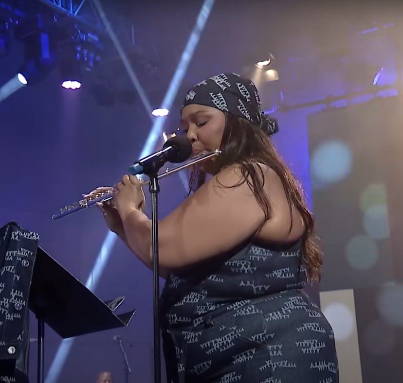 Lizzo covered "Unholy" by Sam Smith and Kim Petras, giving the song a flute solo.