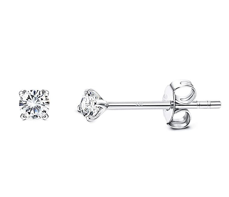 The 8 Best Earrings For Thick Earlobes, According To Jewelry Professionals