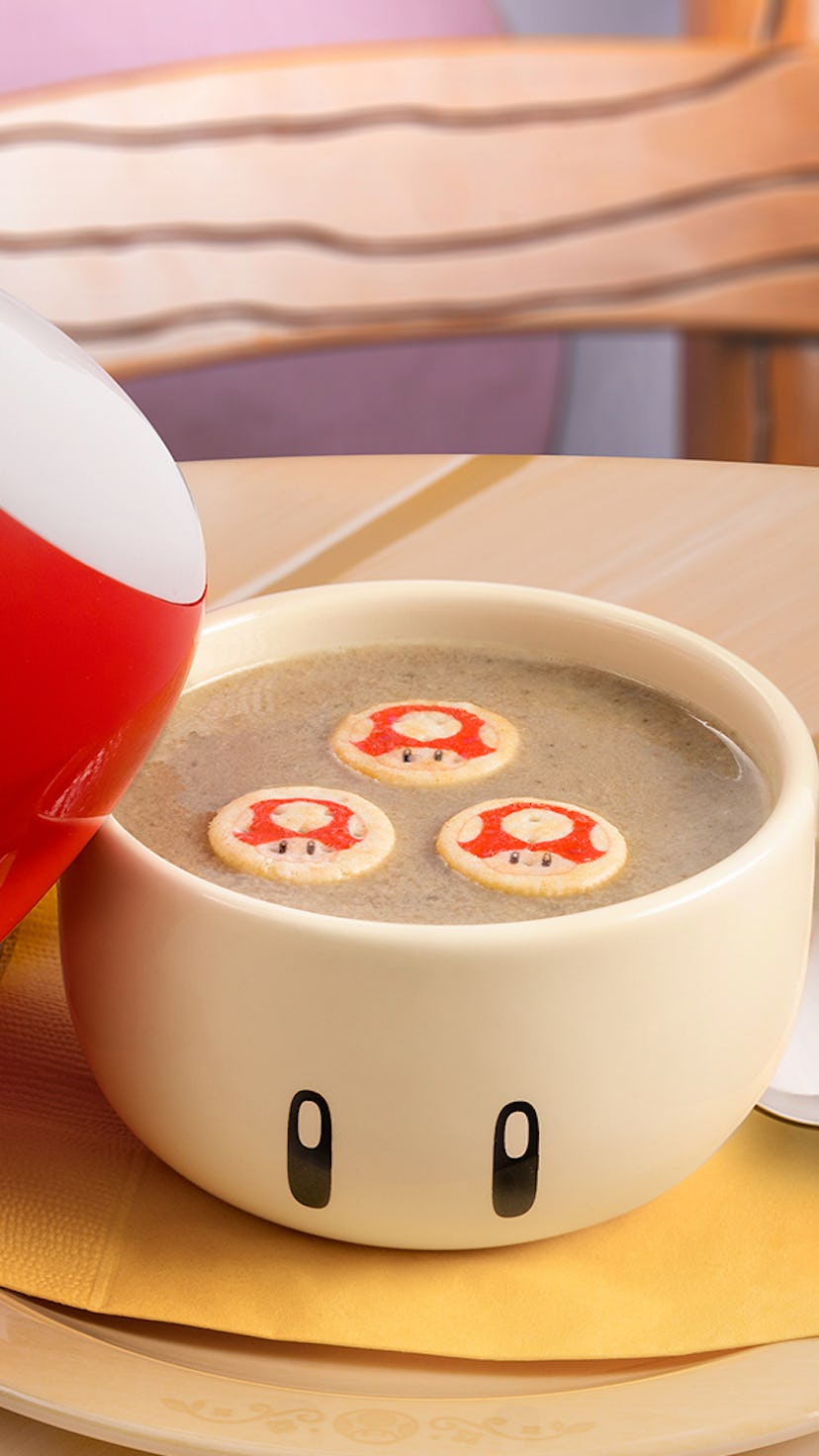 The Super Nintendo World food has a mushroom soup at Toadstool Cafe that is Insta-worthy. 