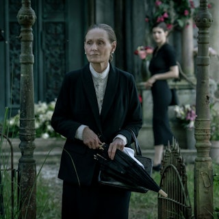 Beth Grant as Carlotta Mayfair on 'Mayfair Witches'