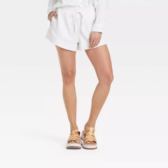 Mid-Rise Linen Pull-On Shorts
