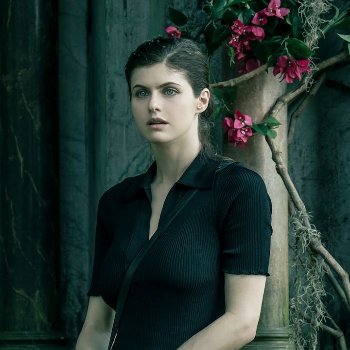 Alexandra Daddario as Dr. Rowan Fielding in 'Mayfair Witches'