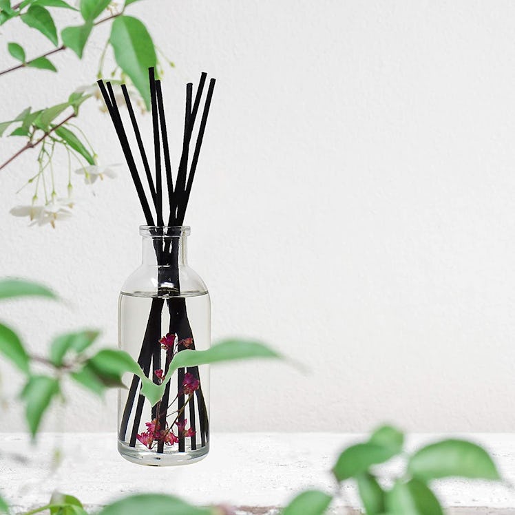 Urban Naturals Amber & Lavender Reed Diffuser Scented Sticks Set