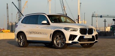 BMW iX5 hydrogen SUV