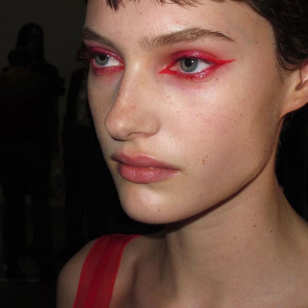 Red eyeliner at Gucci Fall/Winter 2023 