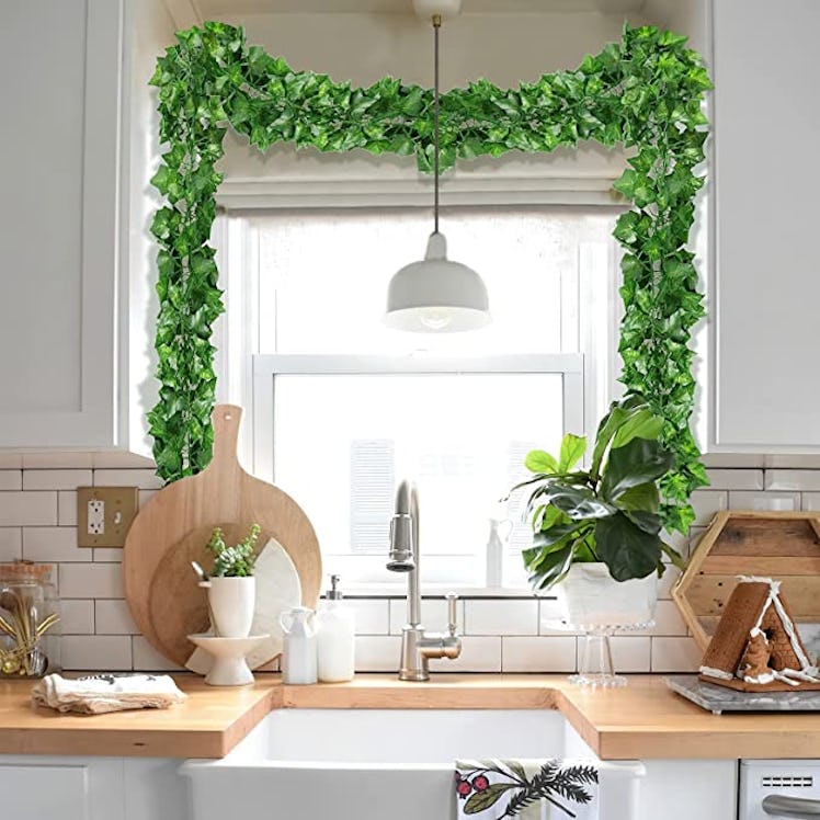 CQURE Artificial Ivy Garland (12-Pieces)