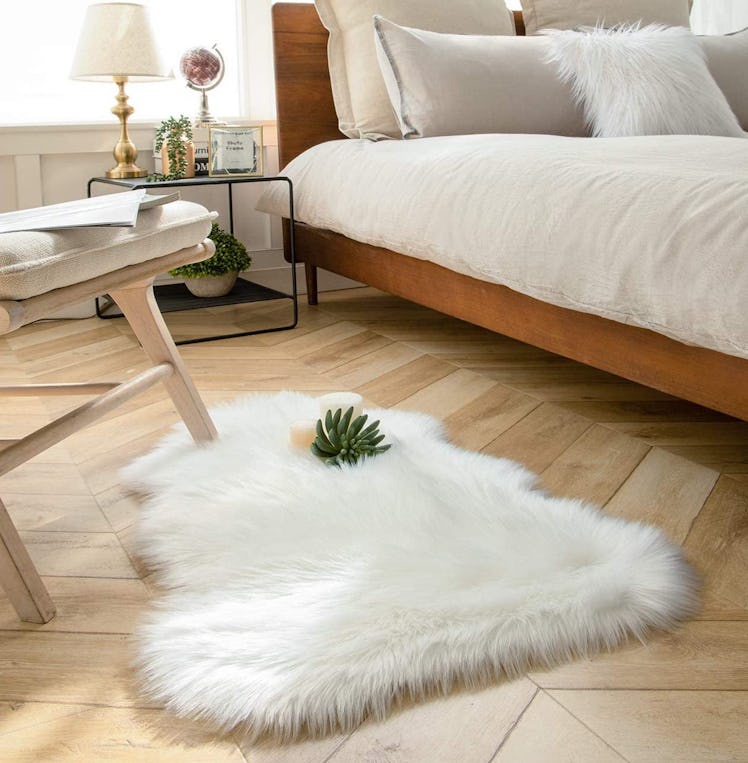 Ashler Faux Sheepskin Rug