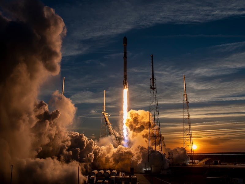 An image of the Starlink V2 Mini satellites launching to orbit.