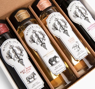 Wander + Ivy Wine Lover's Gift Box (Set Of 4)