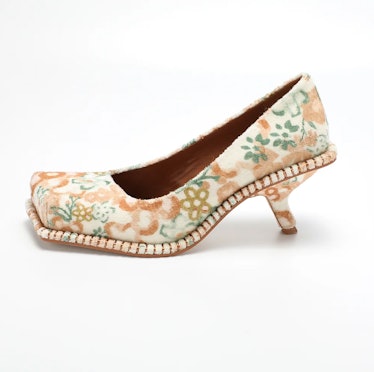 Zimo’s Floral Print Crochet Sharp Toe Pumps, which incorporate towels as textile.