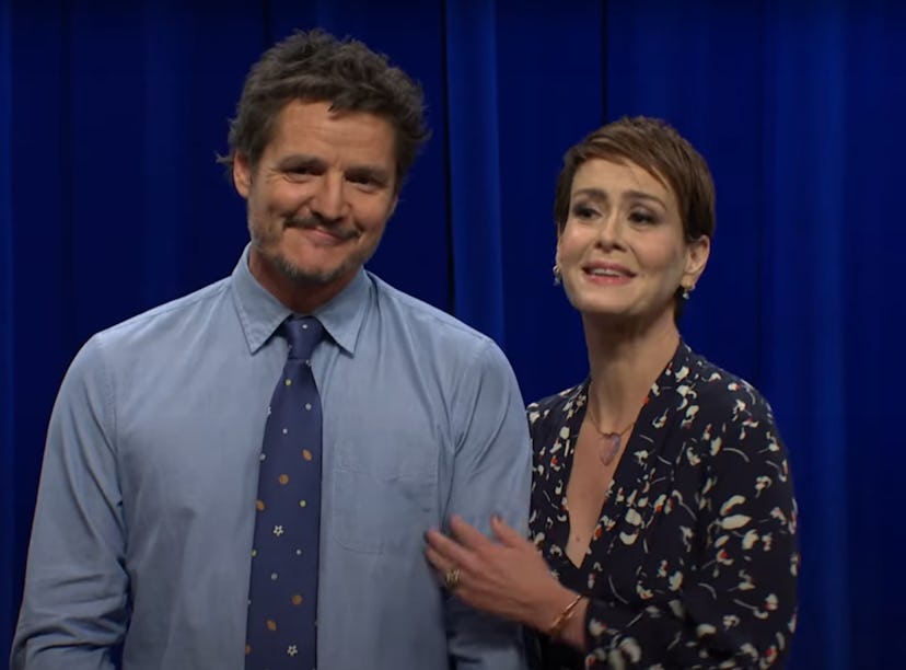 Pedro Pascal and Sarah Paulson embraced their "daddy" and "mommy" titles in an 'SNL' sketch.