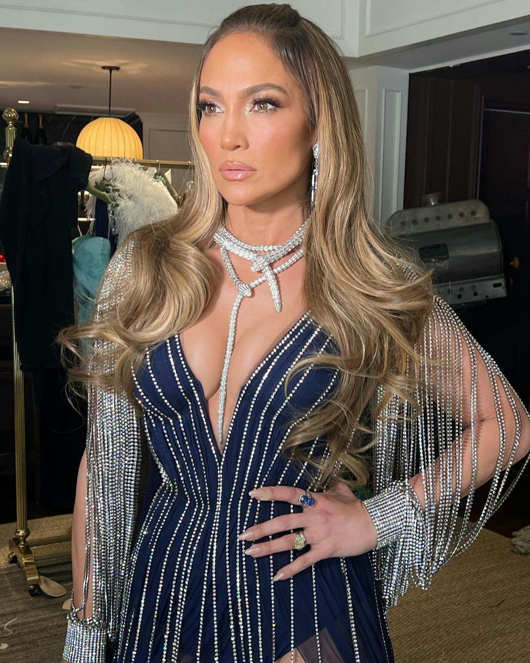 Jennifer Lopez's 2023 Grammys Hairstyle Was A 2-For-1 Look That Spanned 