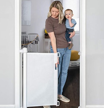 YOOFOR Retractable Baby Gate