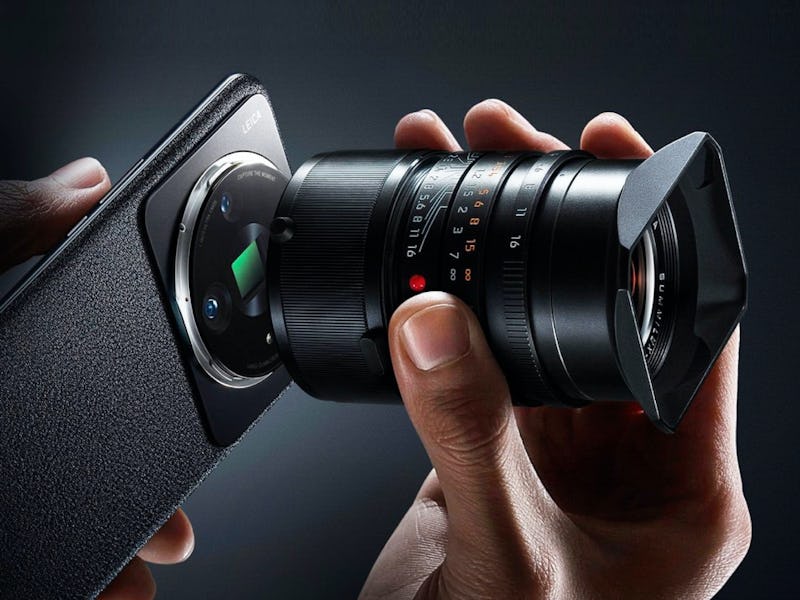 You can interchange lenses onto the Xiaomi 12S Ultra Concept.