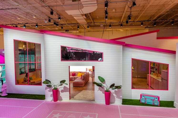 The Barbie house experience includes Barbie's Dreamhouse. 