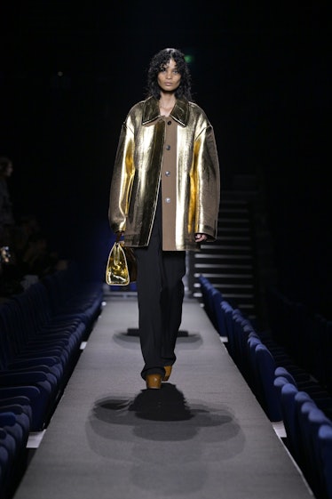 Model on the runway at Dries Van Noten Fall 2023 Ready To Wear Fashion Show on March 1, 2023 at Dôme...