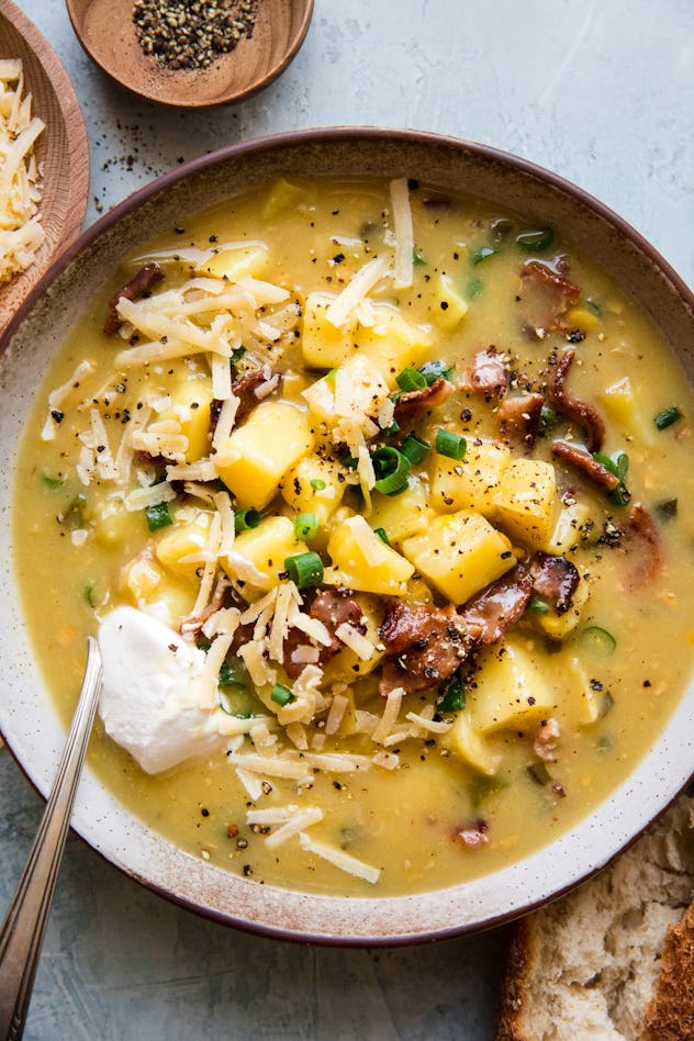 5-ingredient potato and corn chowder