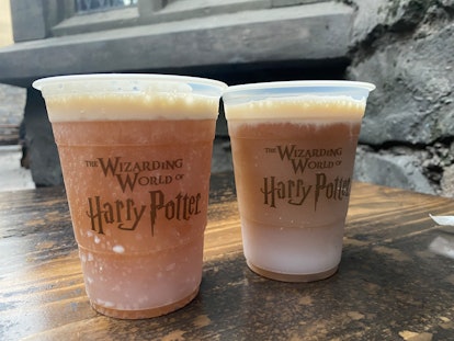 I tried the vegan Butterbeer from Universal Studios Wizarding World of Harry Potter with a non-dairy...