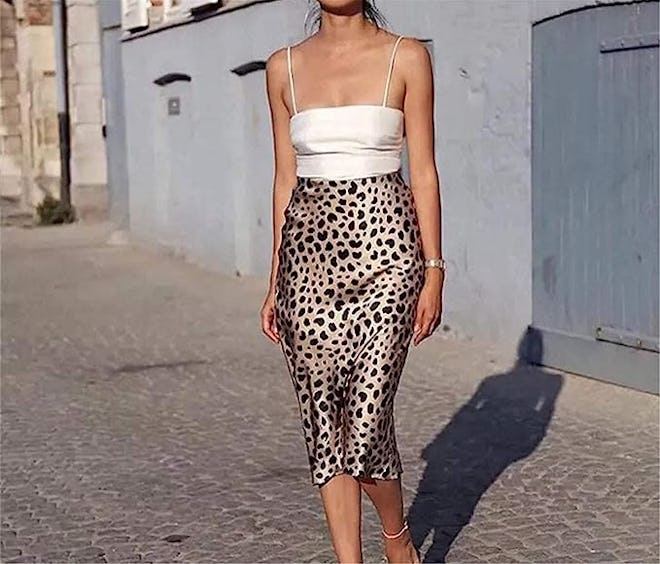 Soowalaoo High-Waisted Leopard Midi Skirt 