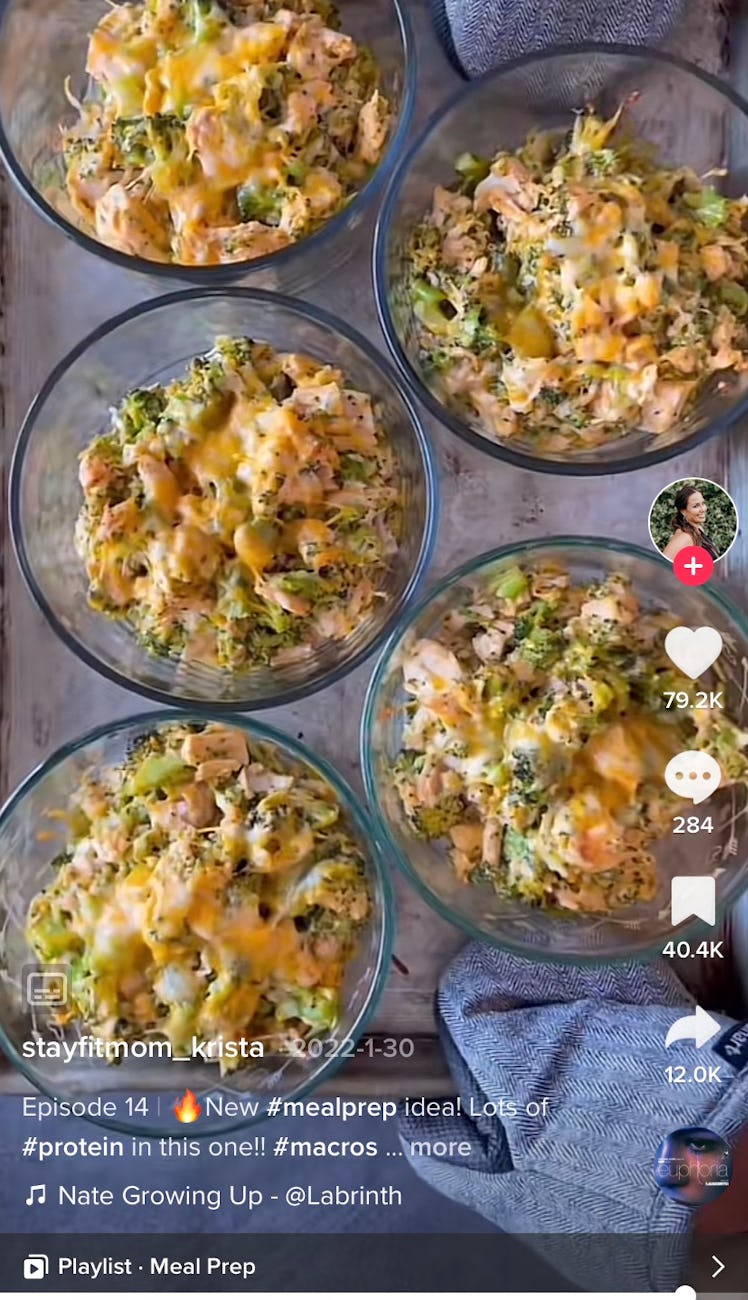 This buffalo chicken bake recipe is an easy lunch recipe for beginners at home on TikTok. 