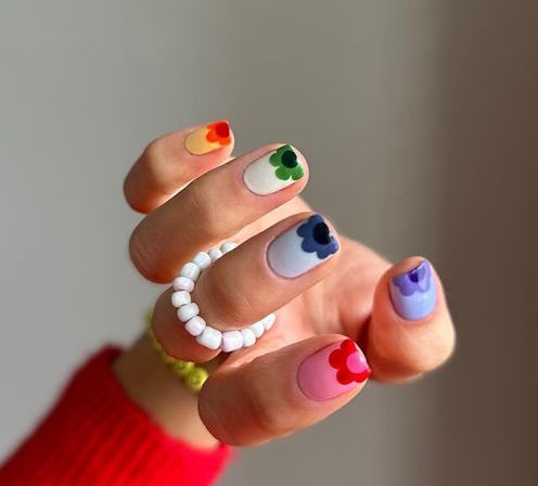 Spring 2023 floral nail art