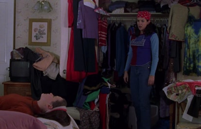 Lorelai and Rory Gilmore (Lauren Graham and Alexis Bledel) on Gilmore Girls. 
