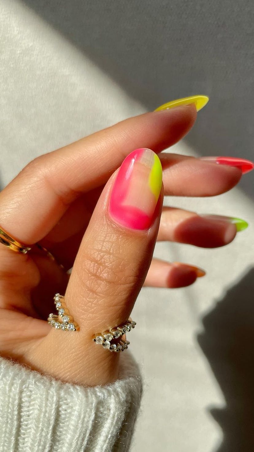 spring 2023 pastel nail polish colors