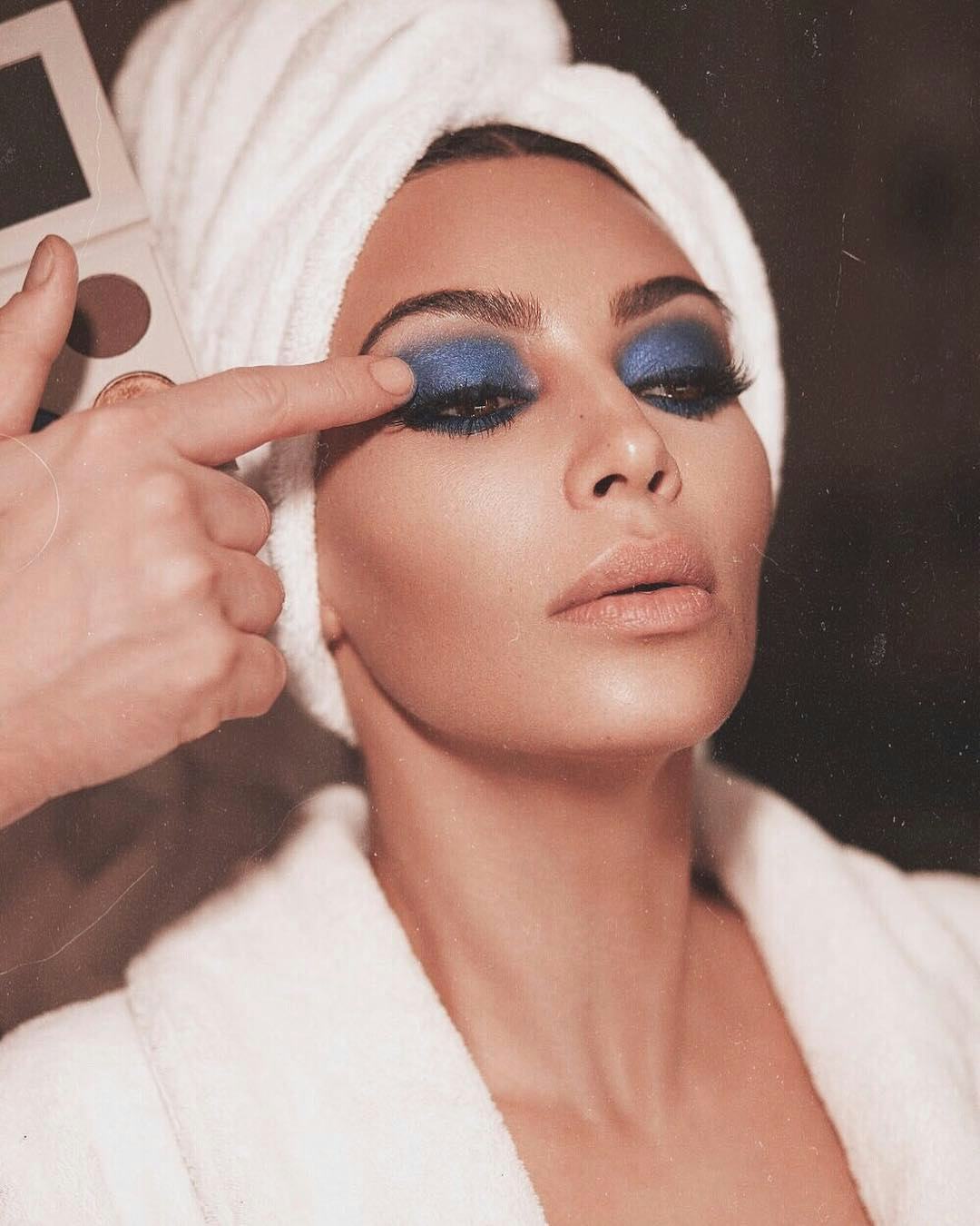 Kim Kardashian blue eyeshadow