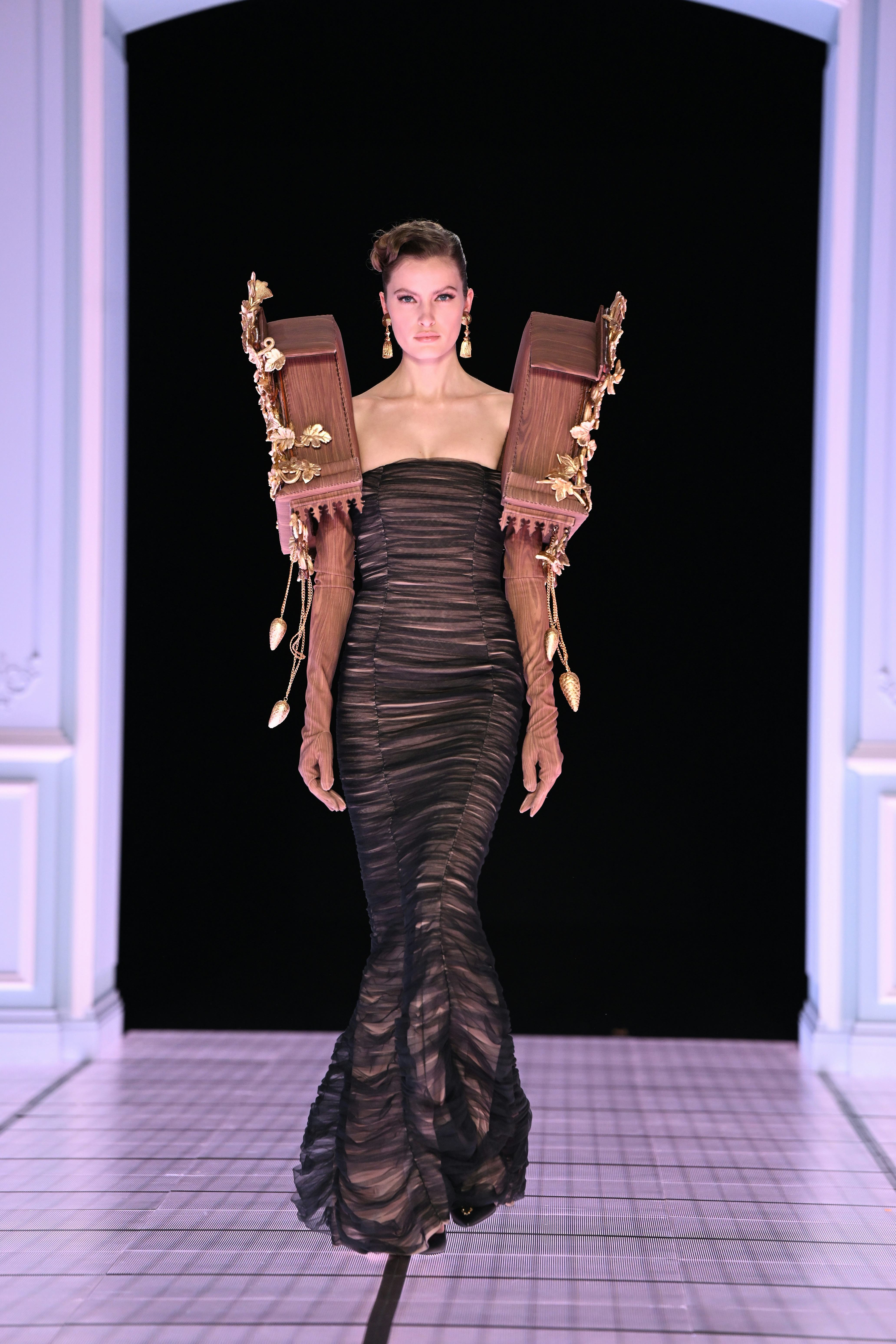 Jeremy Scott’s Most Memorable, Over-the-Top Looks At Moschino