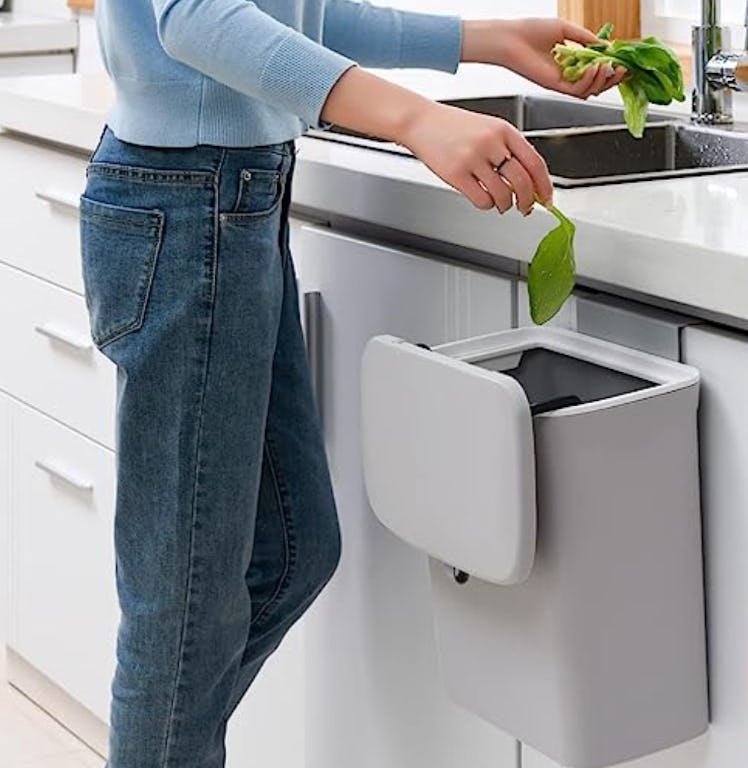 Tiyafuro Hanging Trash Can