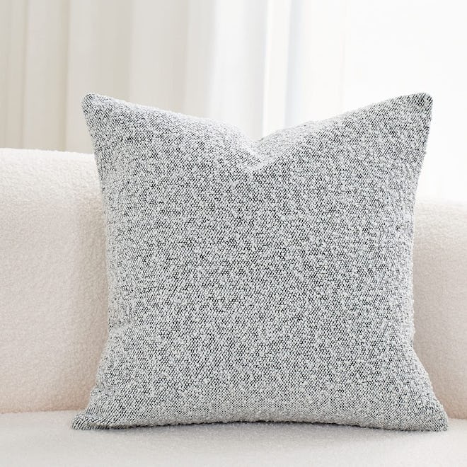 DOMVITUS Luxury Decorative Throw Pillow Cover