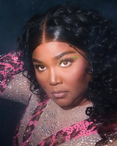 Lizzo green makeup eyeliner