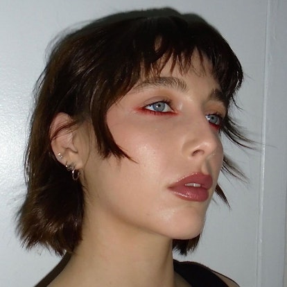 Emma Chamberlain's Red Eye Makeup Is Trippy, Terrifying, & Very Trendy