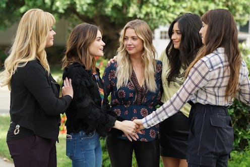 'Pretty Little Liars' cast in the Season 7 finale