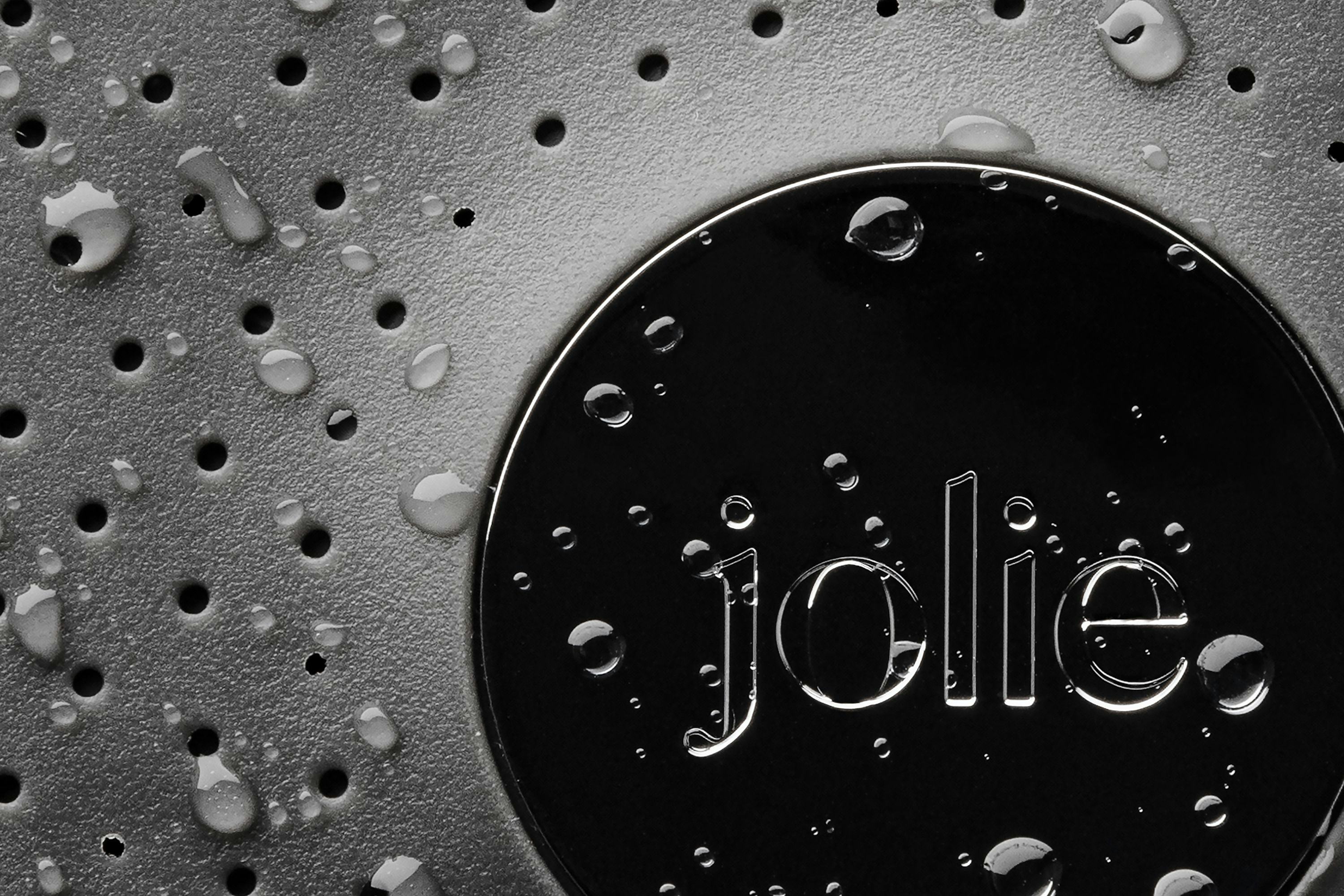 The founders of Jolie Skin Co. shower head filter told Bustle about the negative effects of hard wat&hellip;