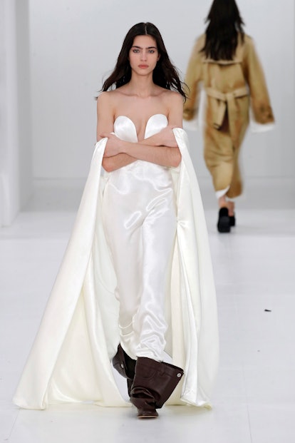 Loewe Fall 2023 Paris Fashion Week Review: Normcore Redux