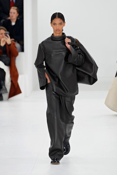 Jonathan Anderson magnifies fabrics for the Loewe fall-winter 2022-2023 show