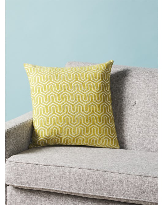 What is the Grandmillennial home decor style? Here&rsquo;s what you need to know.