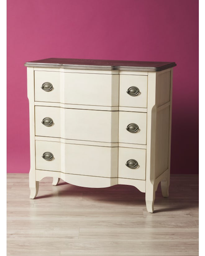 What is the Grandmillennial home decor style? Here’s what you need to know.