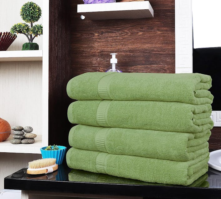 Utopia Towels Luxurious Jumbo Bath Towels