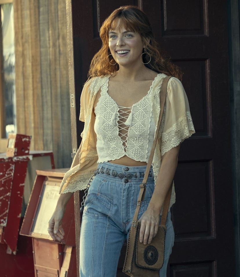 Prime Video's 'Daisy Jones & The Six' series makes a few major changes to the book's story.