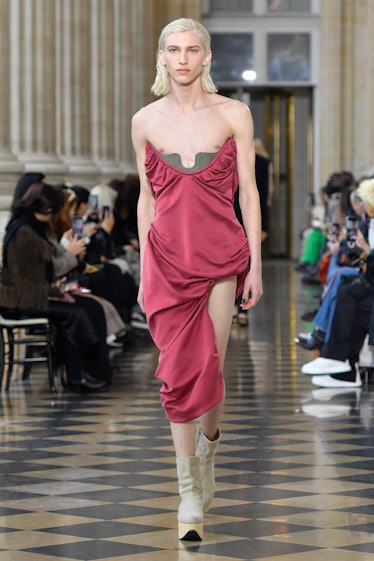 Vivienne Westwood SS23 – Paris Fashion Week - THE FALL