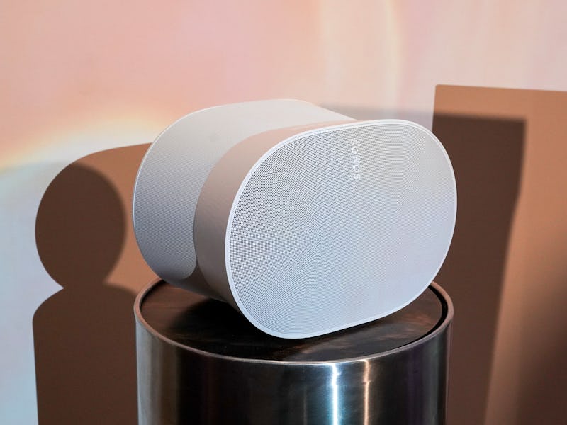 Sonos Era 300 smart speaker hands on listening experience by Raymond Wong at Inverse